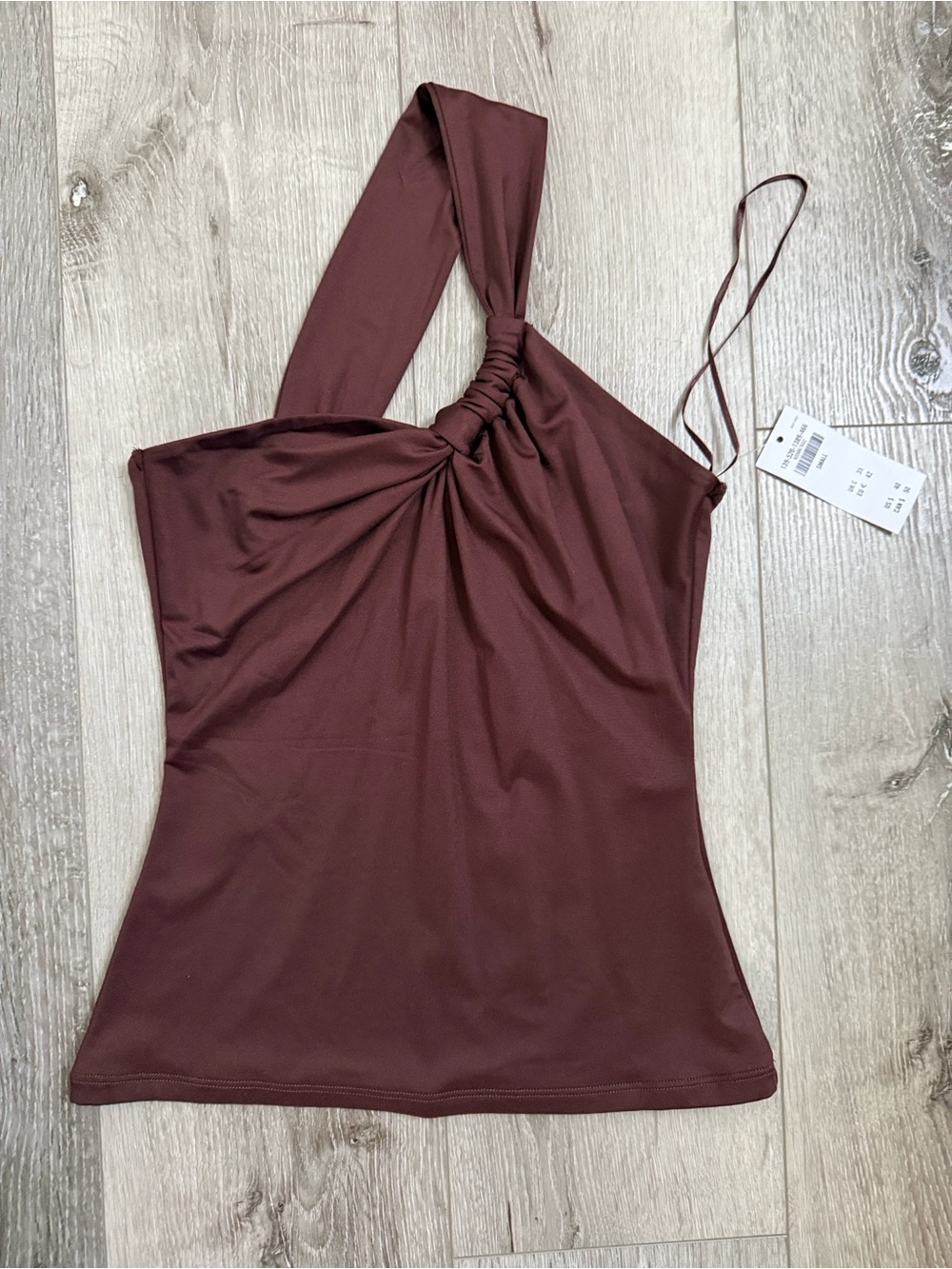 A&F • Sleek Seamless Fabric One-Shoulder Twist Top